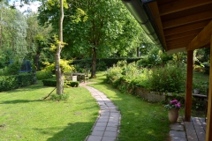 Het padje in de tuin